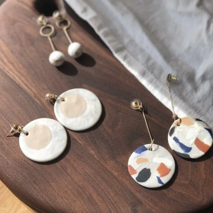 327F1090-7E3D-45B7-B881-457D7D203140