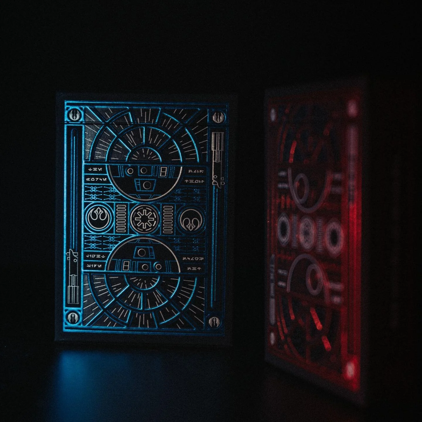 &ldquo;We have hope, hope that things can get better and they will&rdquo; May the 4th be with you.
.
.
#starwars #maythe4thbewithyou #maytheforcebewithyou #sony #sonyalpha #photography #pixelandlens #MoodyGrams #lensbible #VisualAmbassadors #agameoft