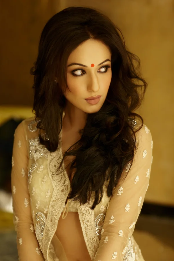 Model Portfolio Madhuri 2