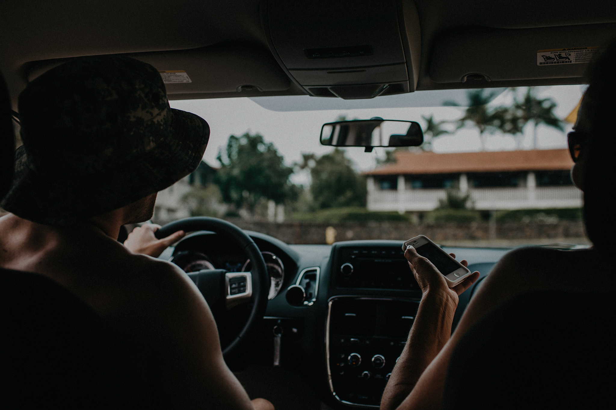 hawaii kauai elopement driving photo
