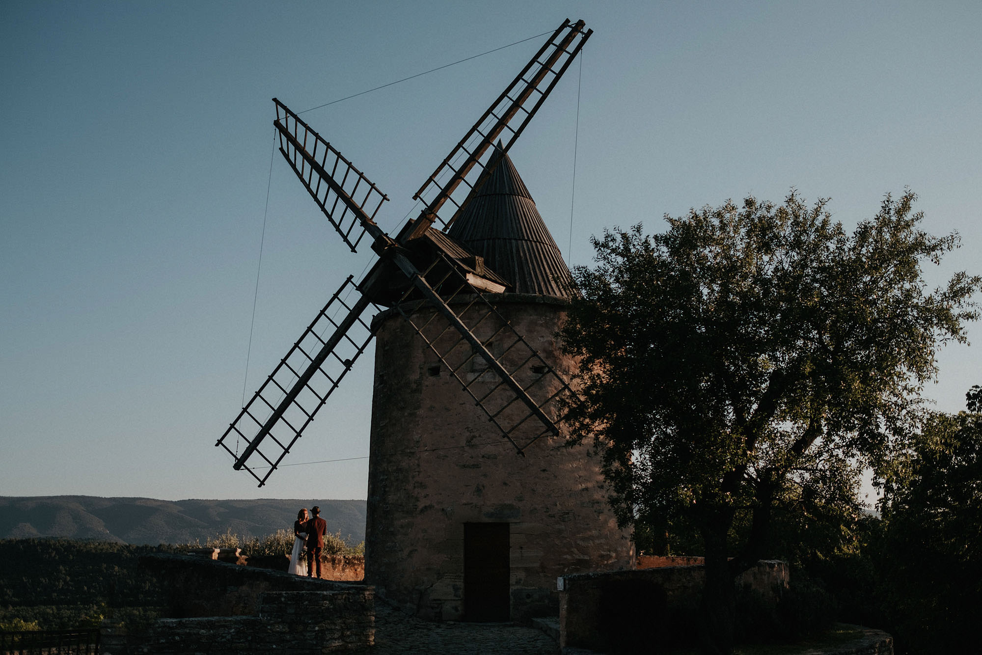 goult provence france elopement vow renewal couple windmill photo