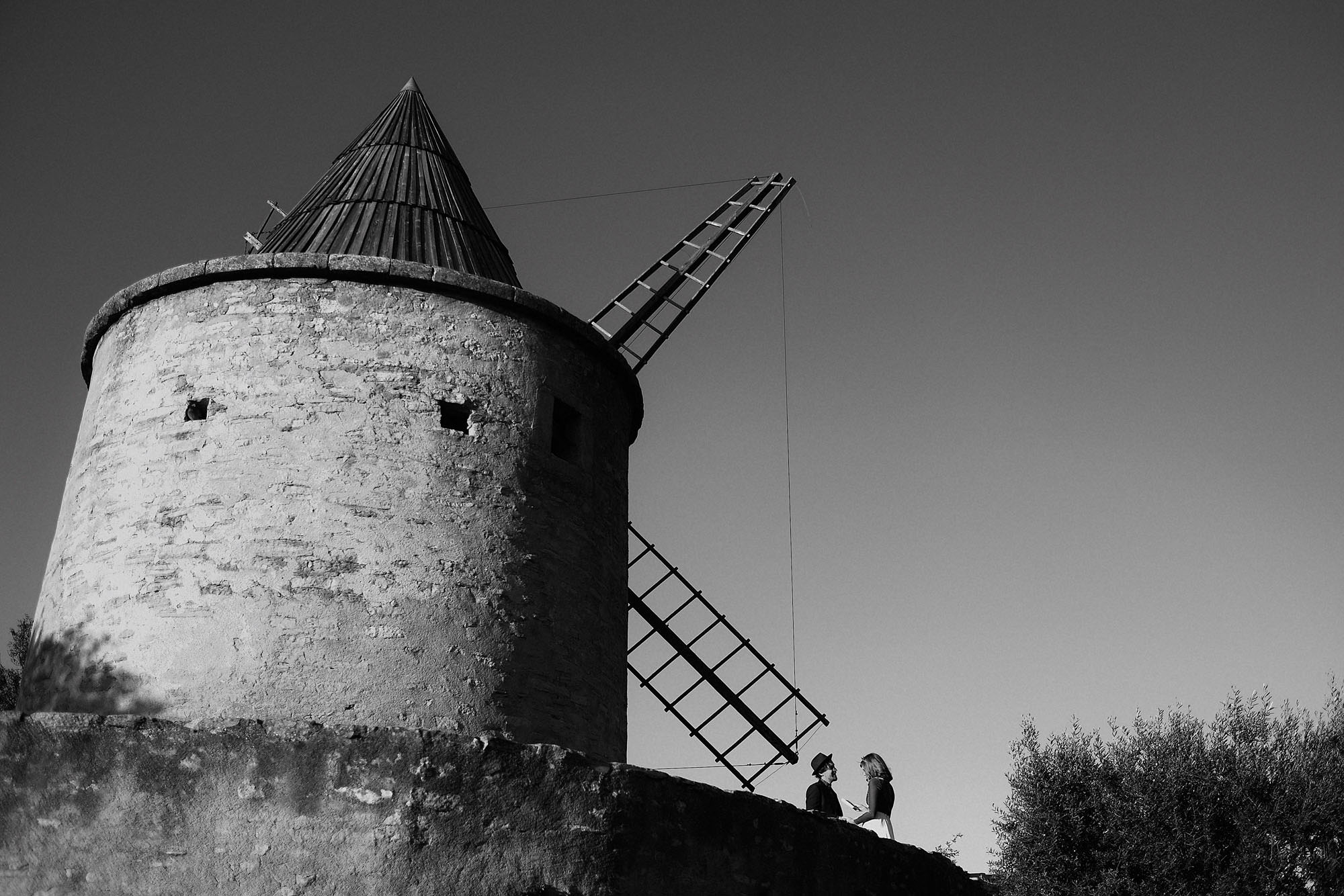 goult provence france elopement vow renewal couple windmill photo