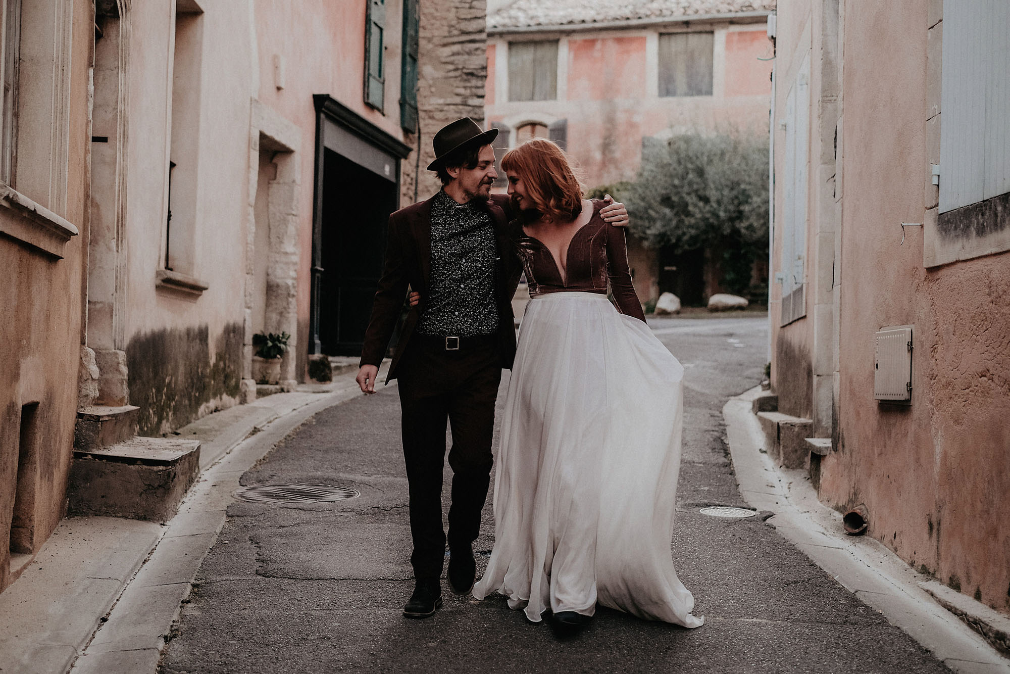 goult provence france elopement vow renewal couple street portrait photo