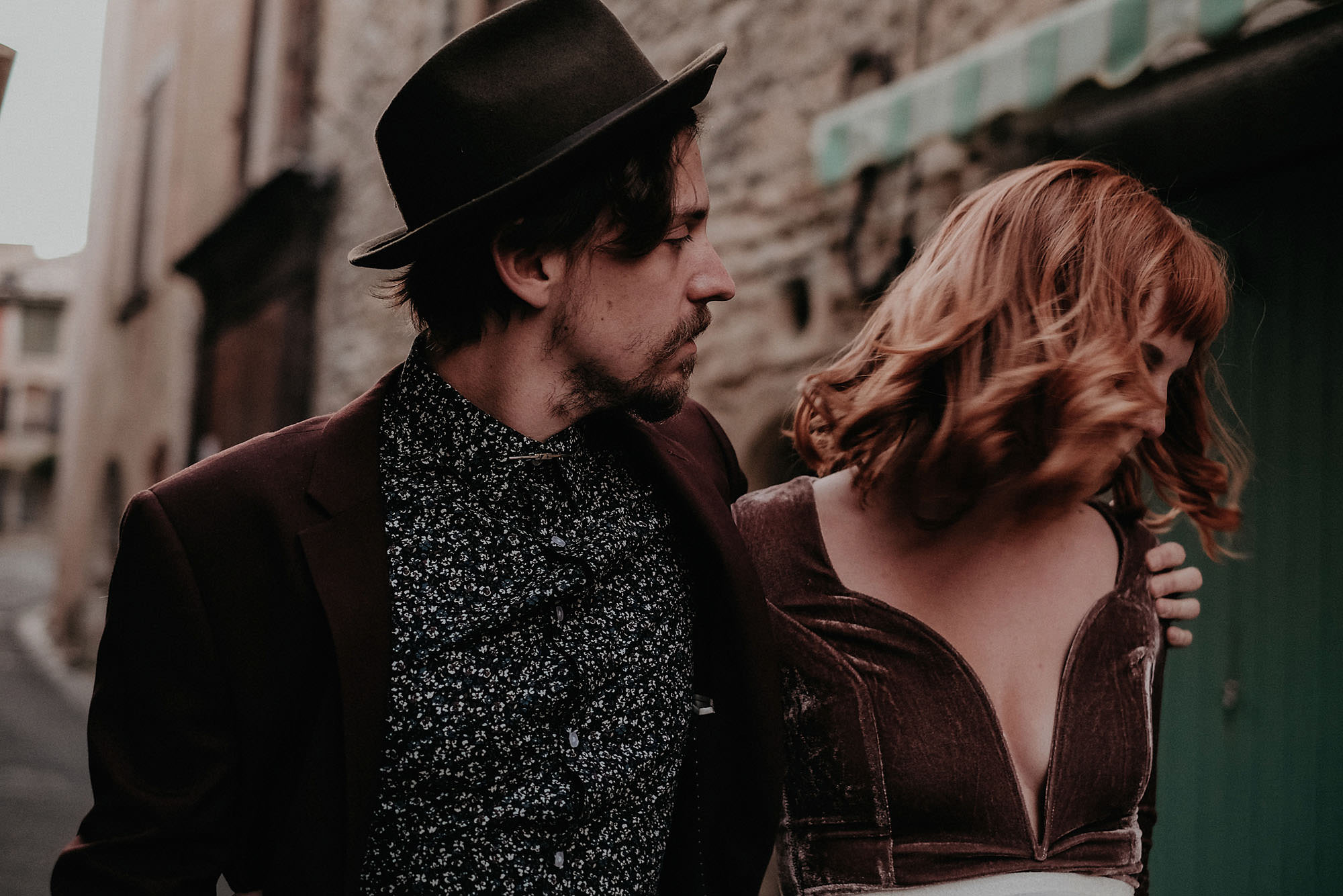 goult provence france elopement vow renewal couple street portrait photo