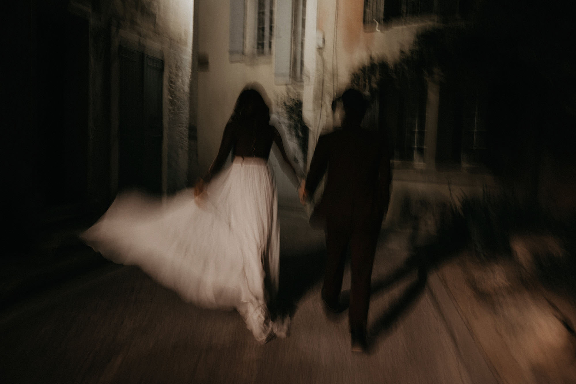 goult provence france elopement vow renewal couple running street portrait photo