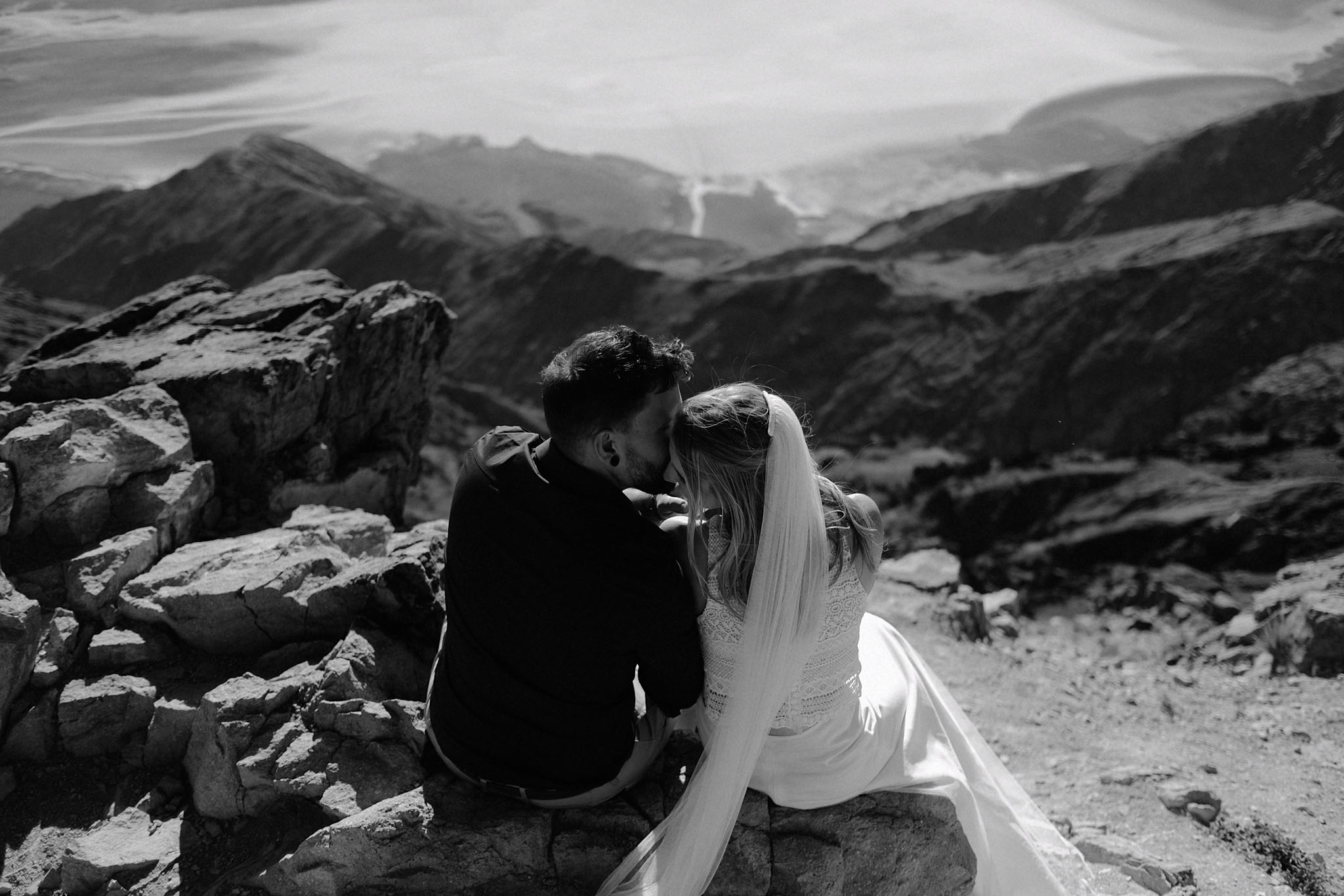 death valley adventure elopement wedding photographer national park couple portrait photo