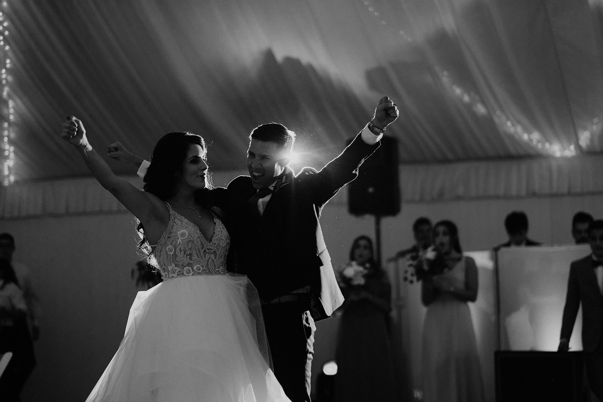 andover new jersey crossed keys estate adventure wedding photographer reception first dance