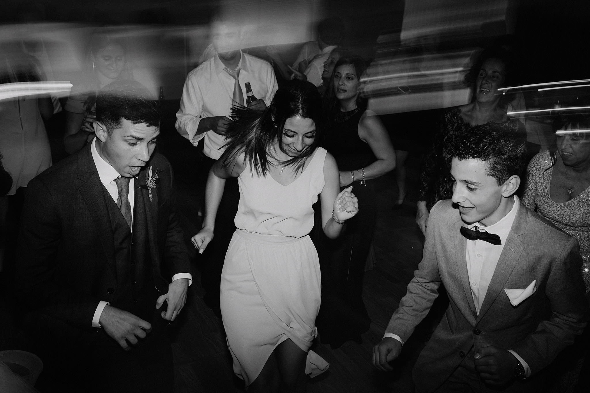 andover new jersey crossed keys estate adventure wedding photographer reception dancing