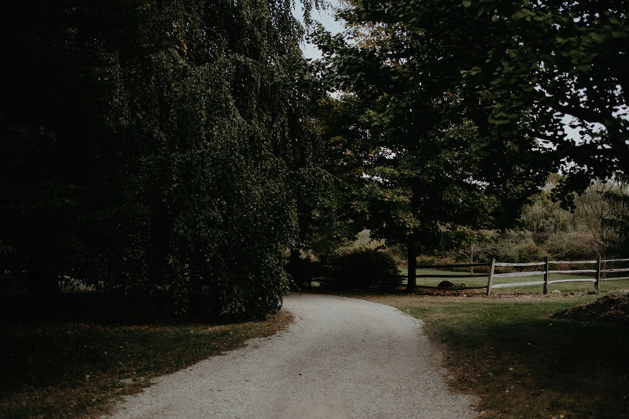 andover new jersey crossed keys estate adventure wedding photographer dirt road