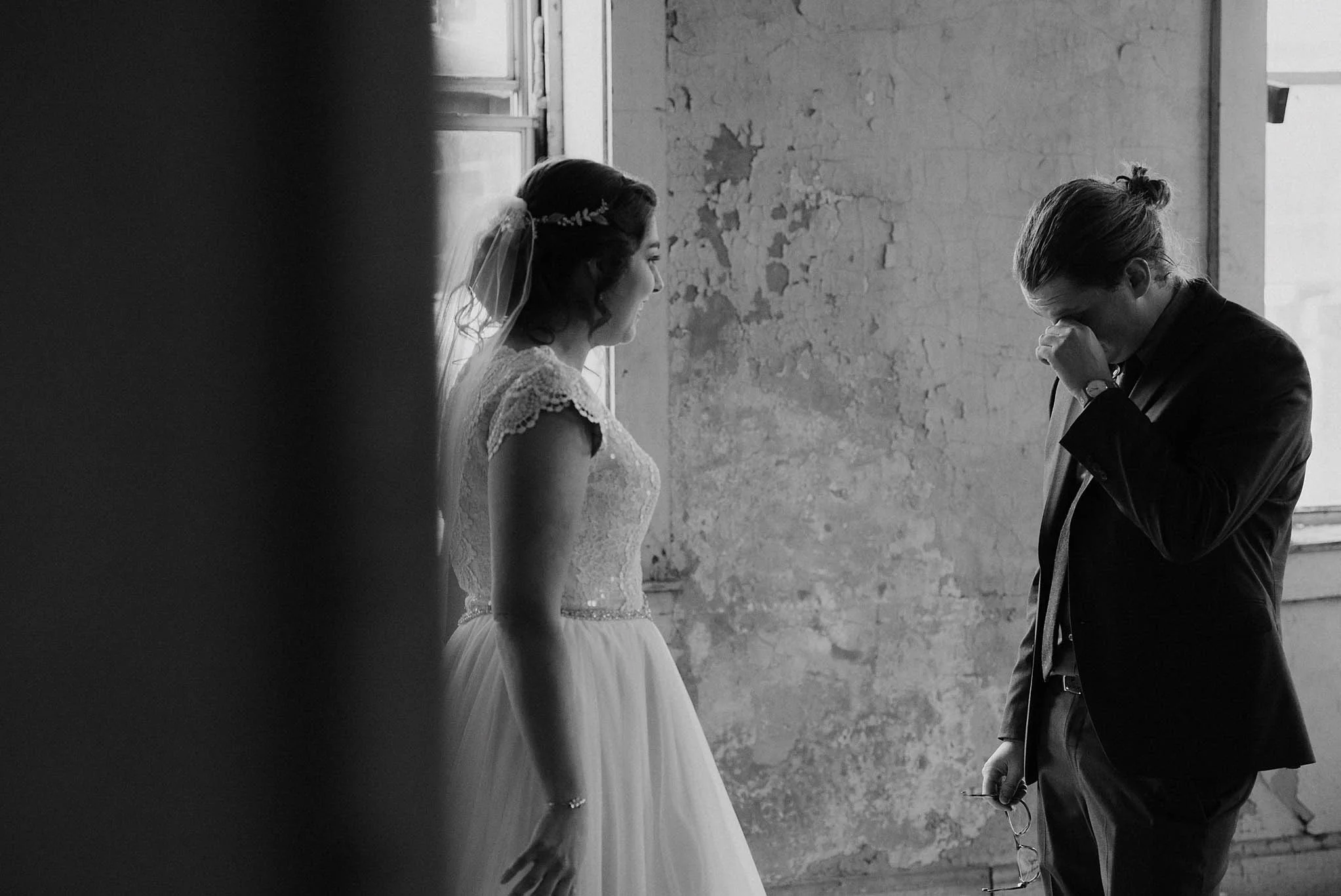 cincinnati warehouse wedding photographer bride and groom first look