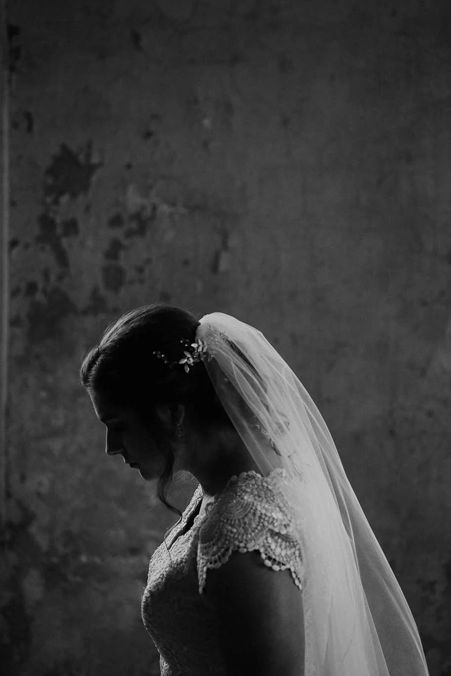 cincinnati warehouse wedding photographer bride and groom portrait