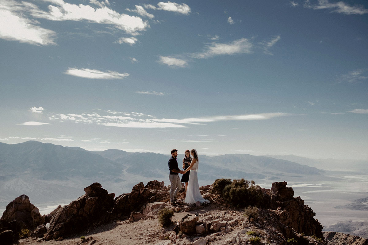 adventure elopement intimate wedding death valley ceremony dantes view mountain couple photo