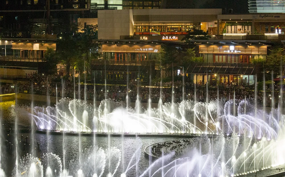 Sea-World-Shenzhen-45C-Fountain_2.jpg