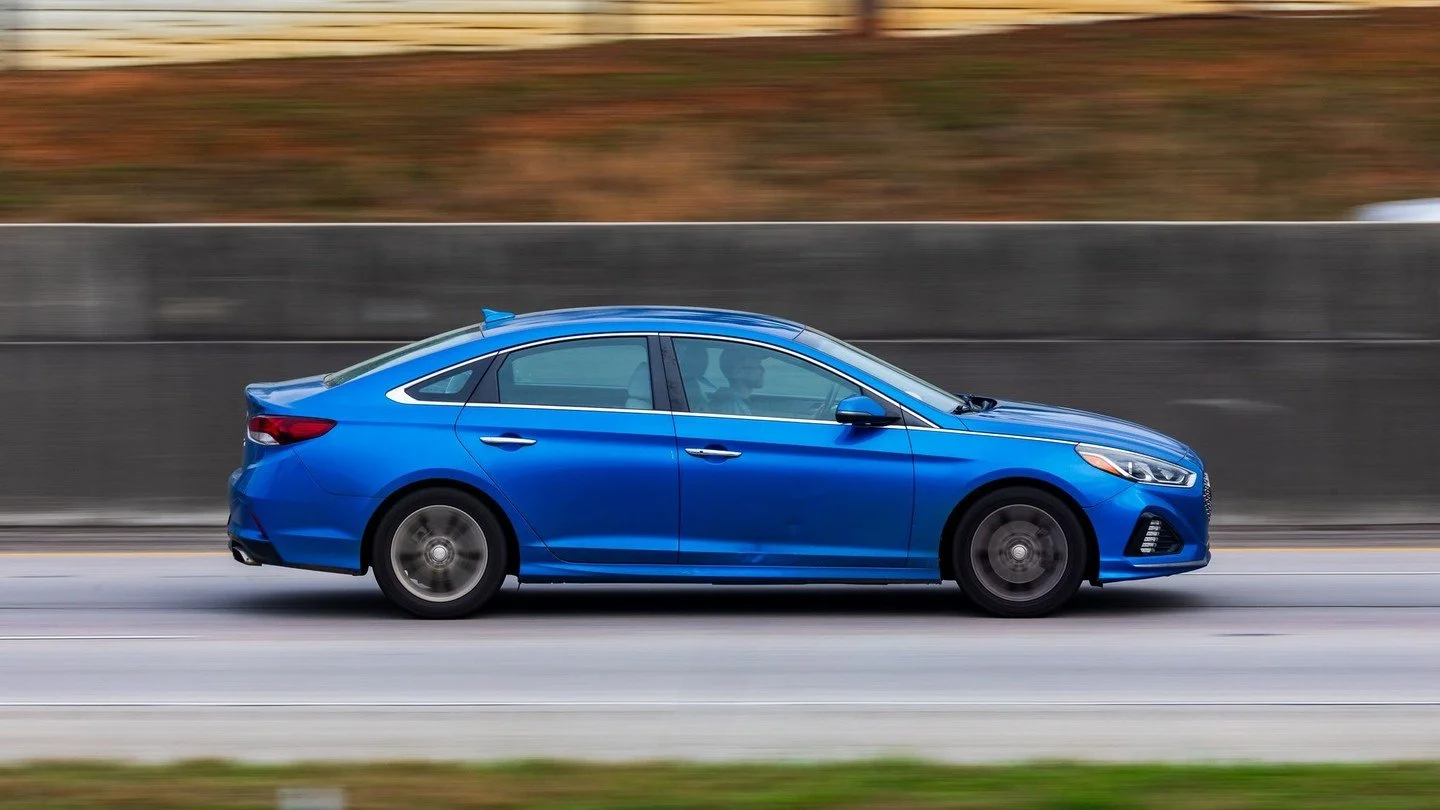 3.8.26/10&hellip;#hyundai #hyundaisonata #toyota #corolla #prius #rav4 #mazda #mazda3 #jeep #jeeprenegade #mercedesbenz #eclass #mitsubishi #mitsubishimirage #everydaycars #cars #carspotter #carphotography #panningshot  #acuityphotography#evansgaphot