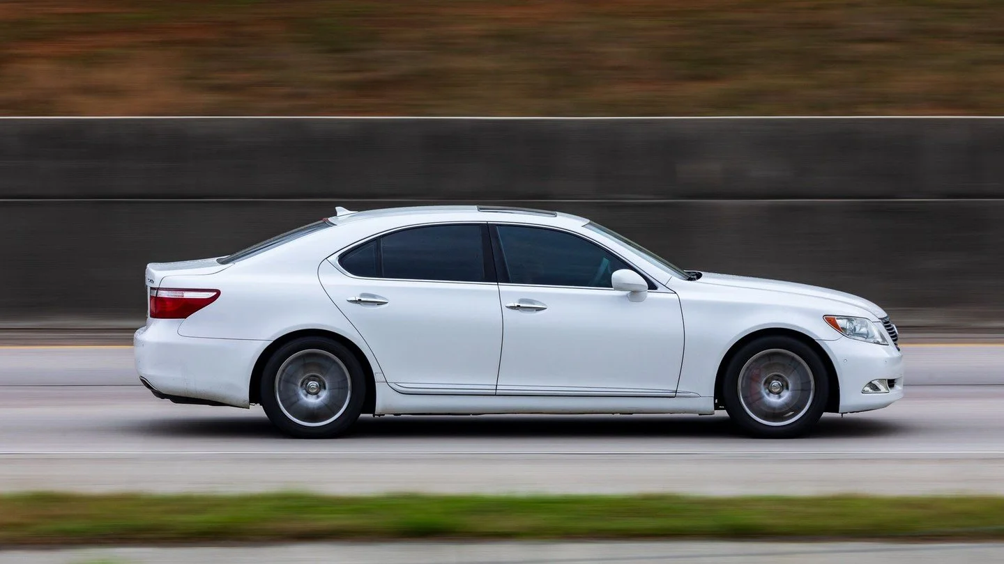 3.8.26/12&hellip;#lexus #ls600 #ford #crownvic #subaru #wrx #subaru #impreza #acura #mdx #freightliner #volkswagen #atlaspeak #fordfocus #dodge #ram2500 #everydaycars #cars #carspotter #carphotography #panningshot  #acuityphotography#evansgaphotograp