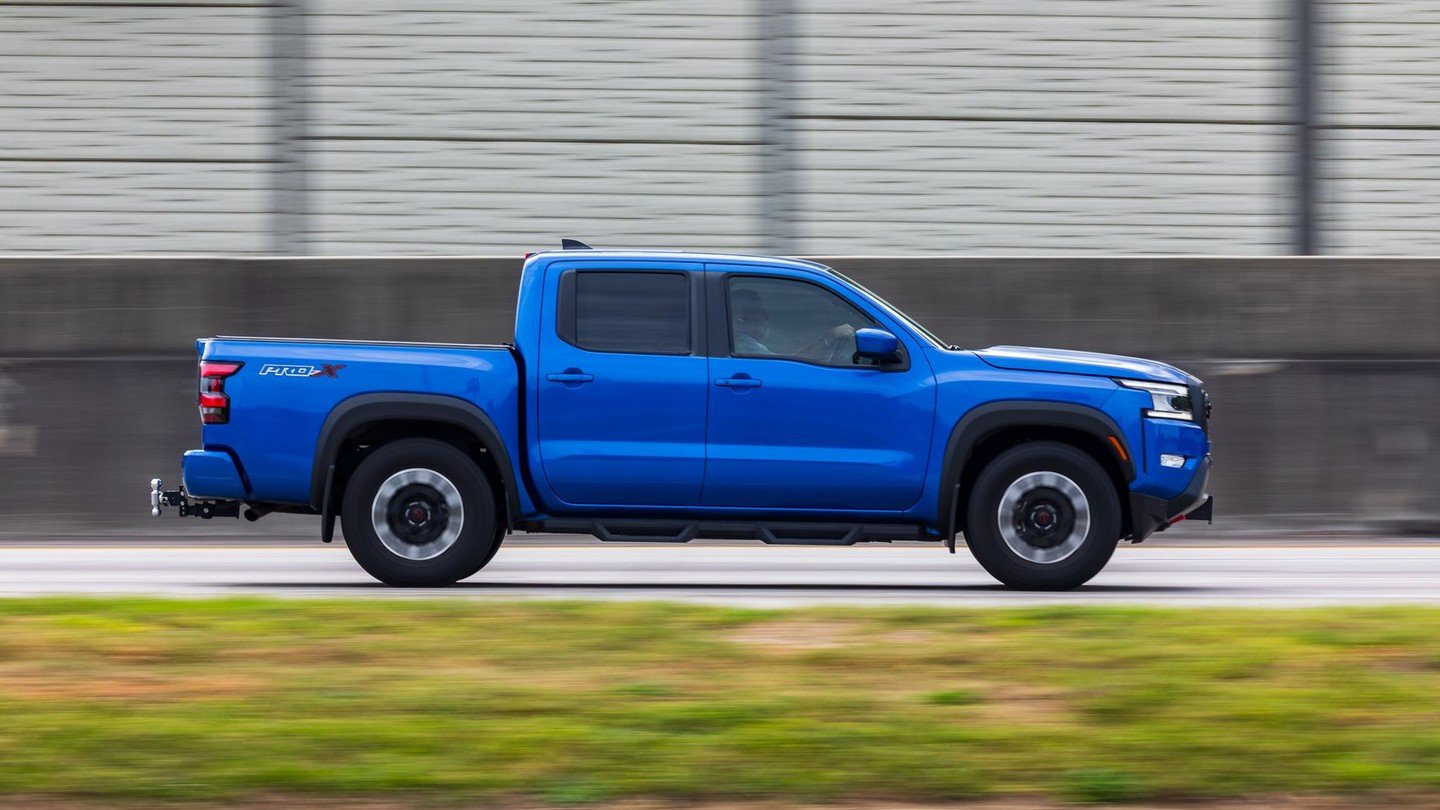 4.5.26/11&hellip;#nissan #nissanfrontier #ford #fordtaurus #chevy #chevysuburban #toyota #toyotasienna #mercury #mercurymariner #mazda #mazdacx5 #chevymalibu #volvo #xc40 #rangerover #velar #camry #carphotography #panningshot #everydaycars #cars #car