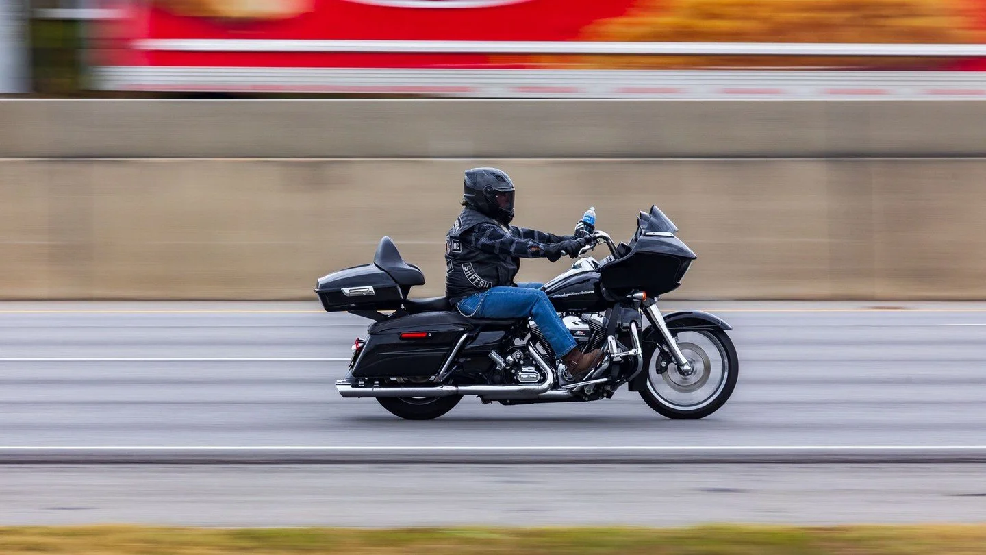 4.19.26/11.  #harleydavidson #roadglide #bmw #bmwe46 #mitsubishi #mitsubishimirage #scion #scionxb #nissan #nv200 #audi #a6etron #mercedesbenz #amgs63e #mazda #mazdacx9 #honda #hondaridgeline #everydaycars #cars #carspotter #carphotography #panningph