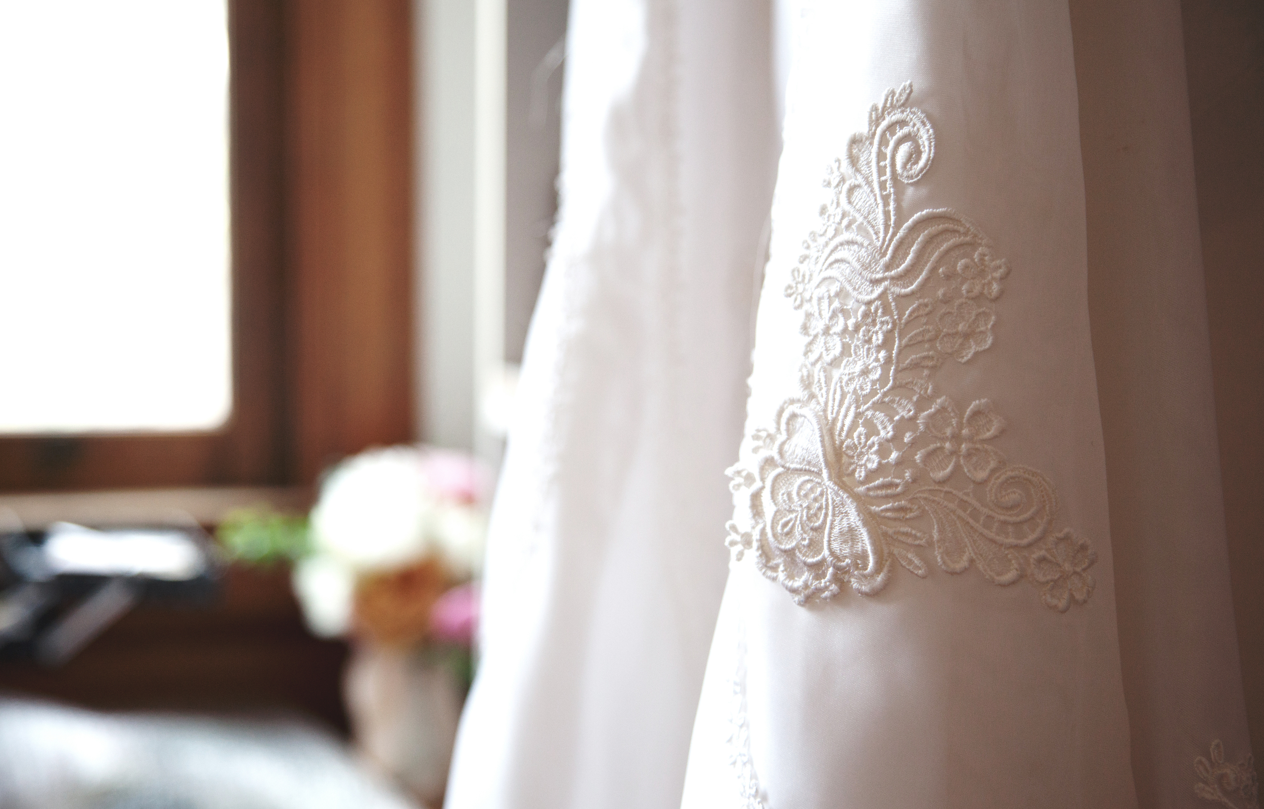  my mom's dress - this lace. &nbsp;Wow. 