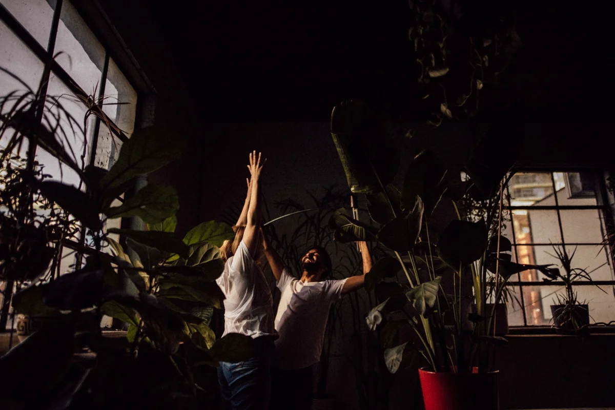 Minimalistic Toronto engagement session