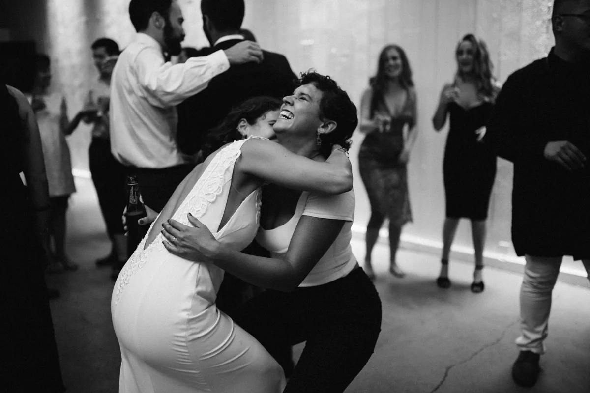 Creative dancing photos at wedding