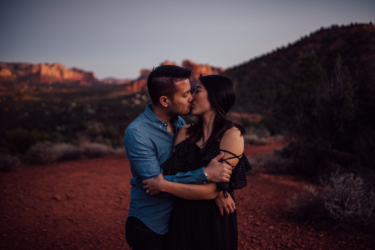 passionate kiss at Cathedral Rock