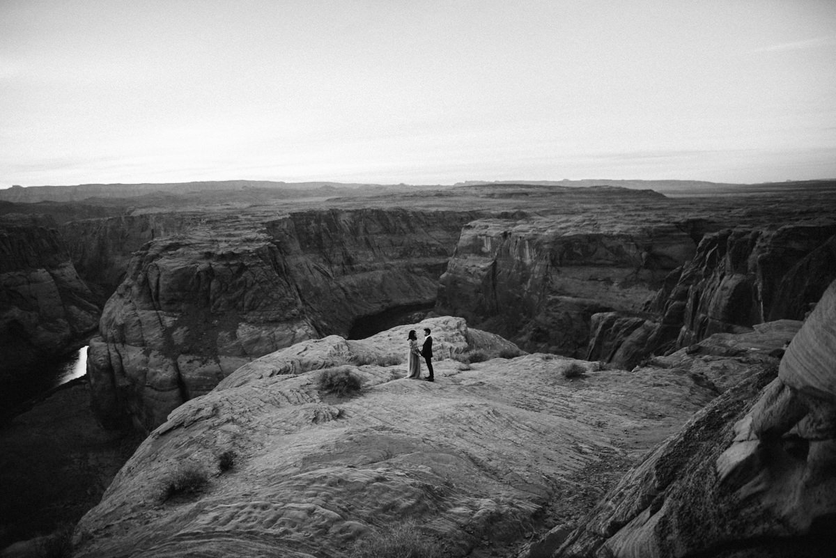 documentary horseshoe bend engagement photos