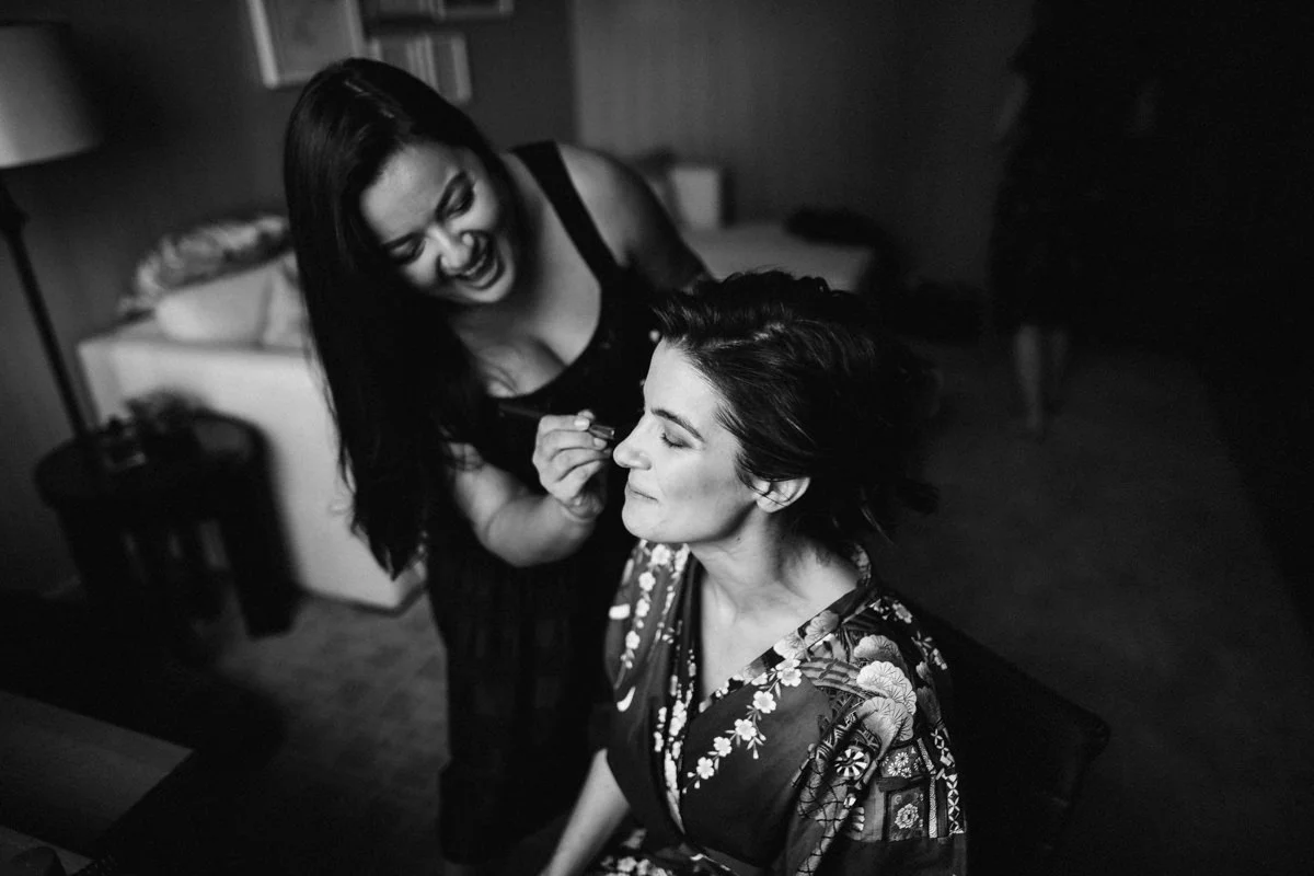 bride getting ready downtown toronto