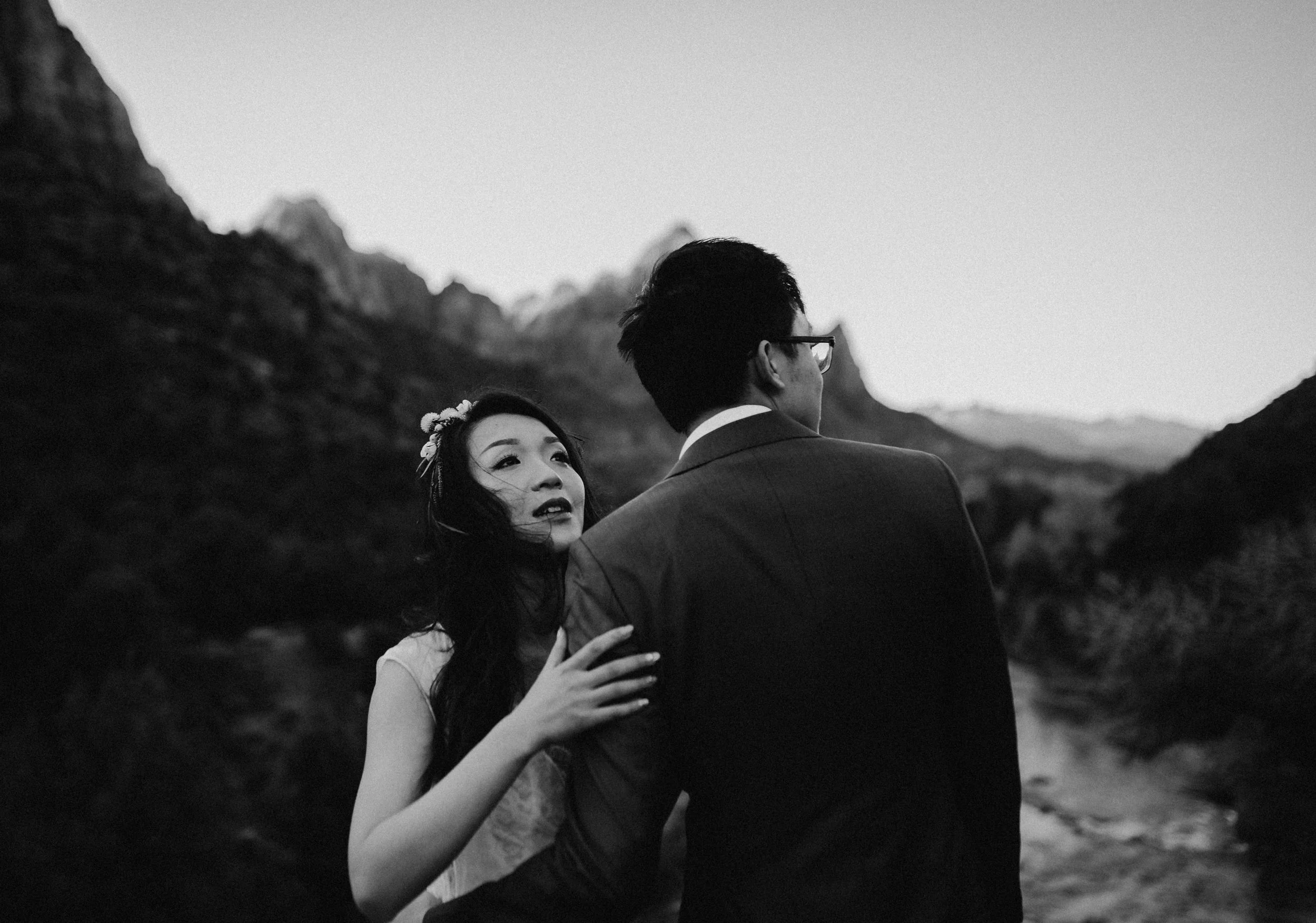 candid utah wedding photography