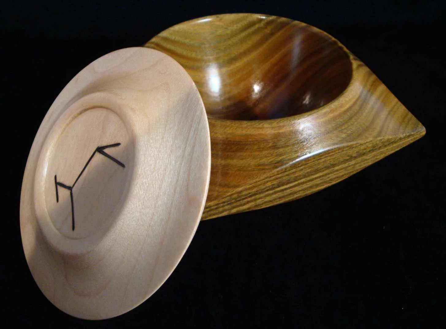 Lignum & Maple Box 02.JPG