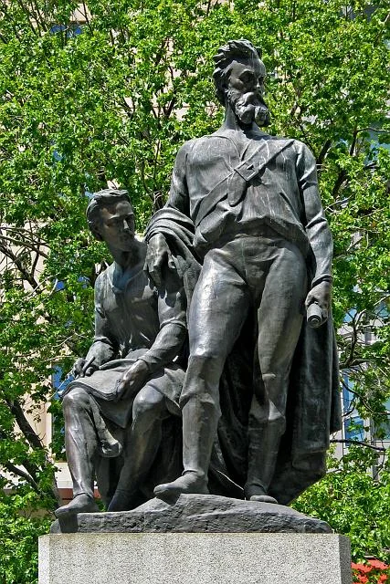 Burke and Wills and Statues