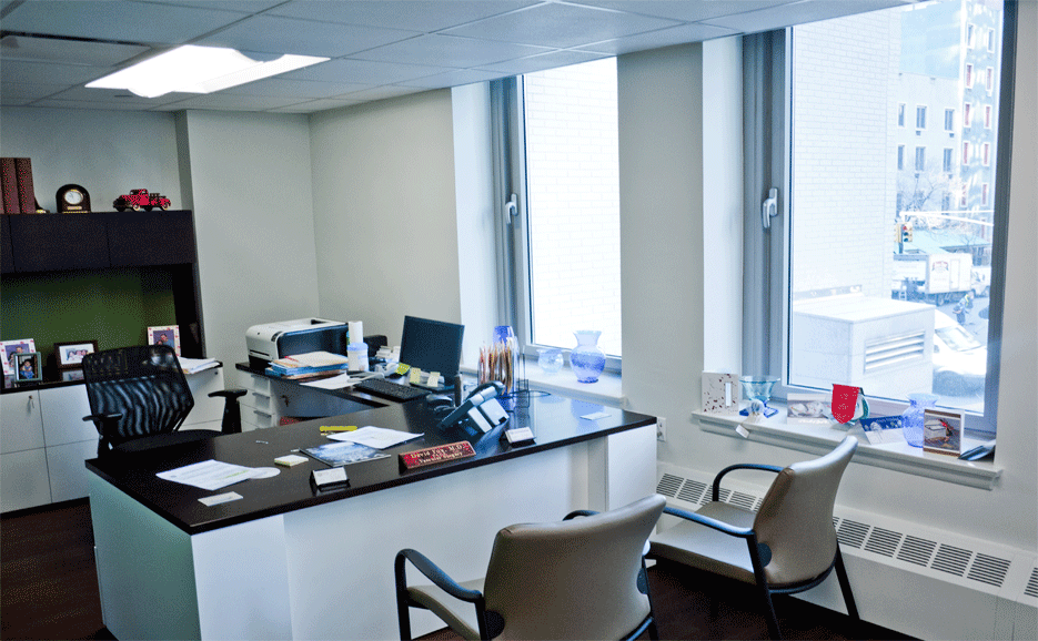 COM_E62_200_office.png