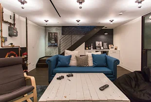 M.Arch Architects adds new face to landmark, building Brooklyn community with fine living. 