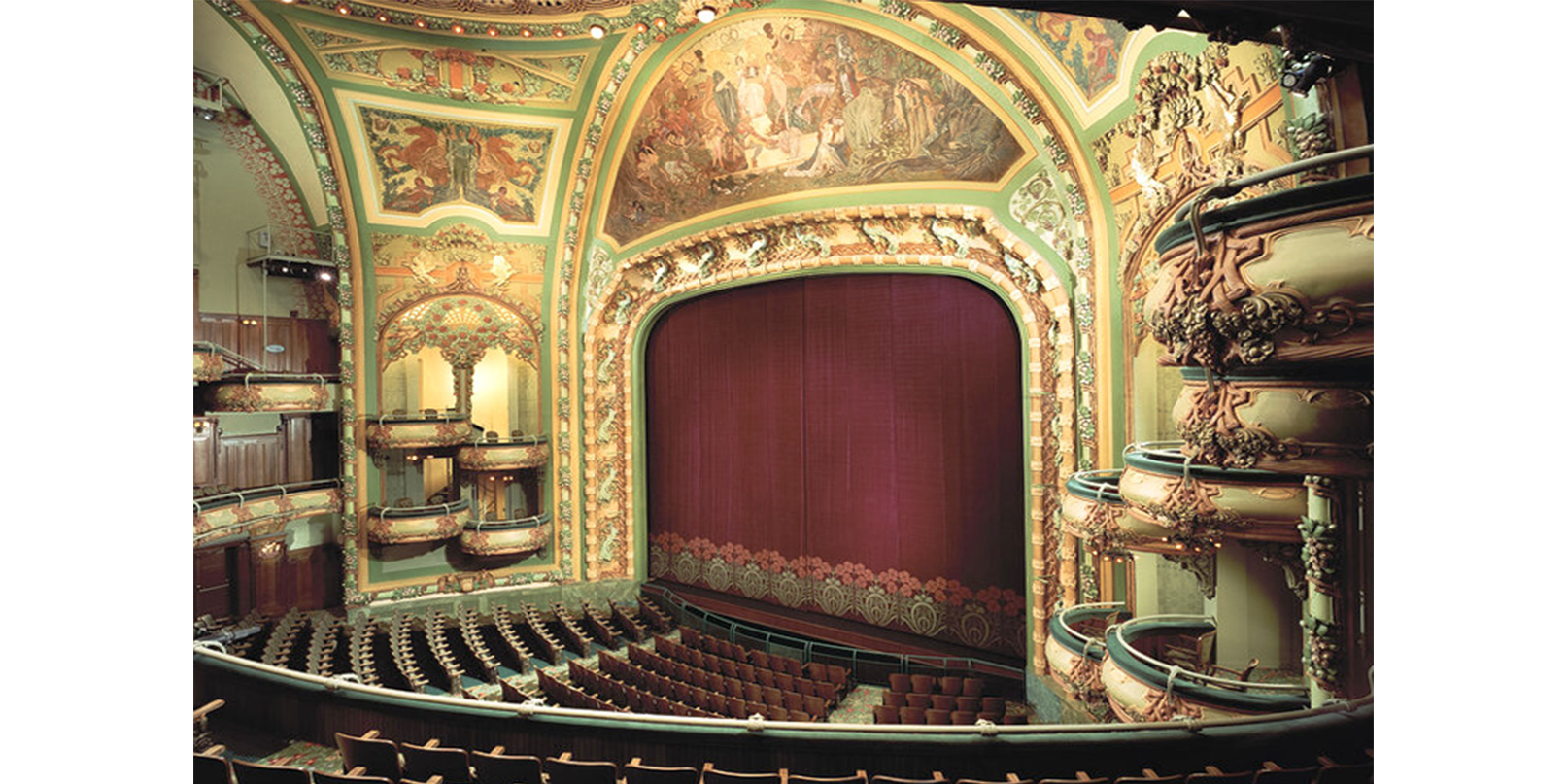 New Amsterdam Theatre