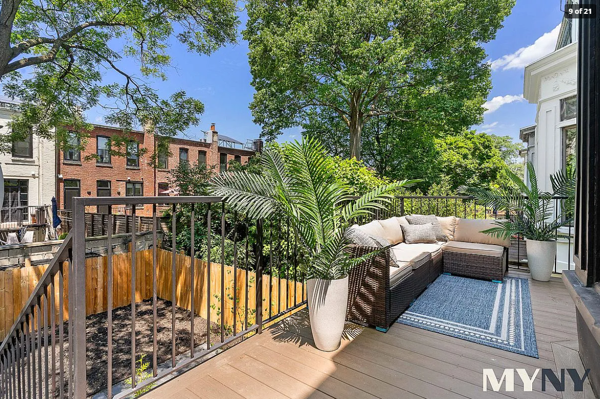 175RutlandAve_RearPorch.png