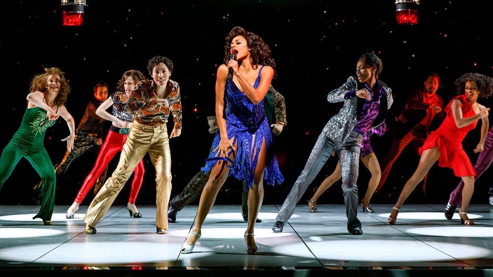 Ariana DeBose dans le rôle de Donna Summer