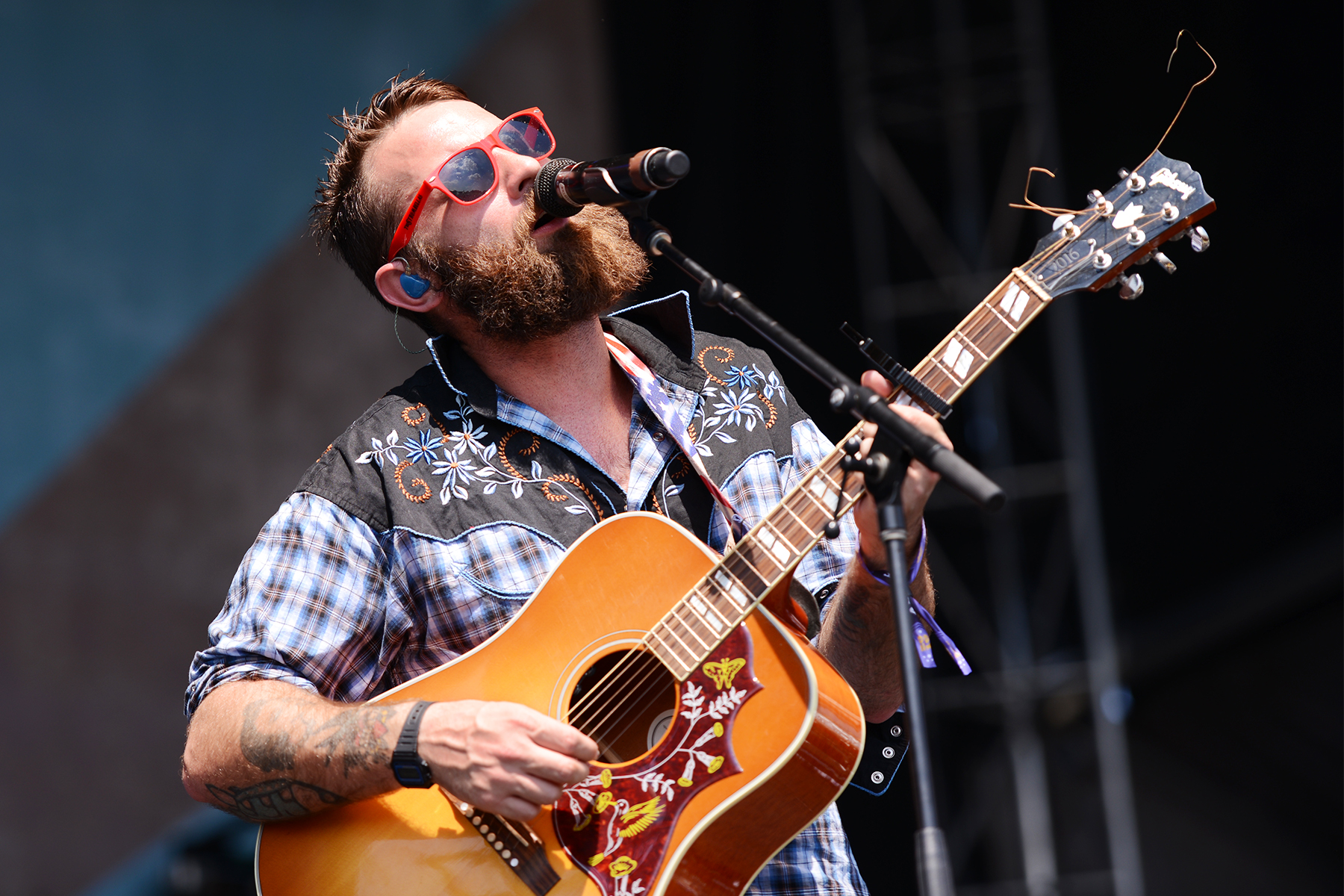 Strumbellas_p1.jpg