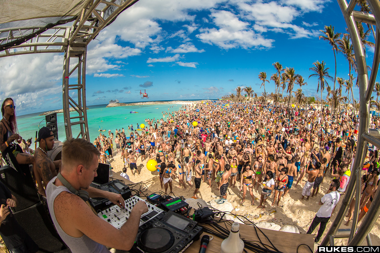 holyship13c_029.jpg