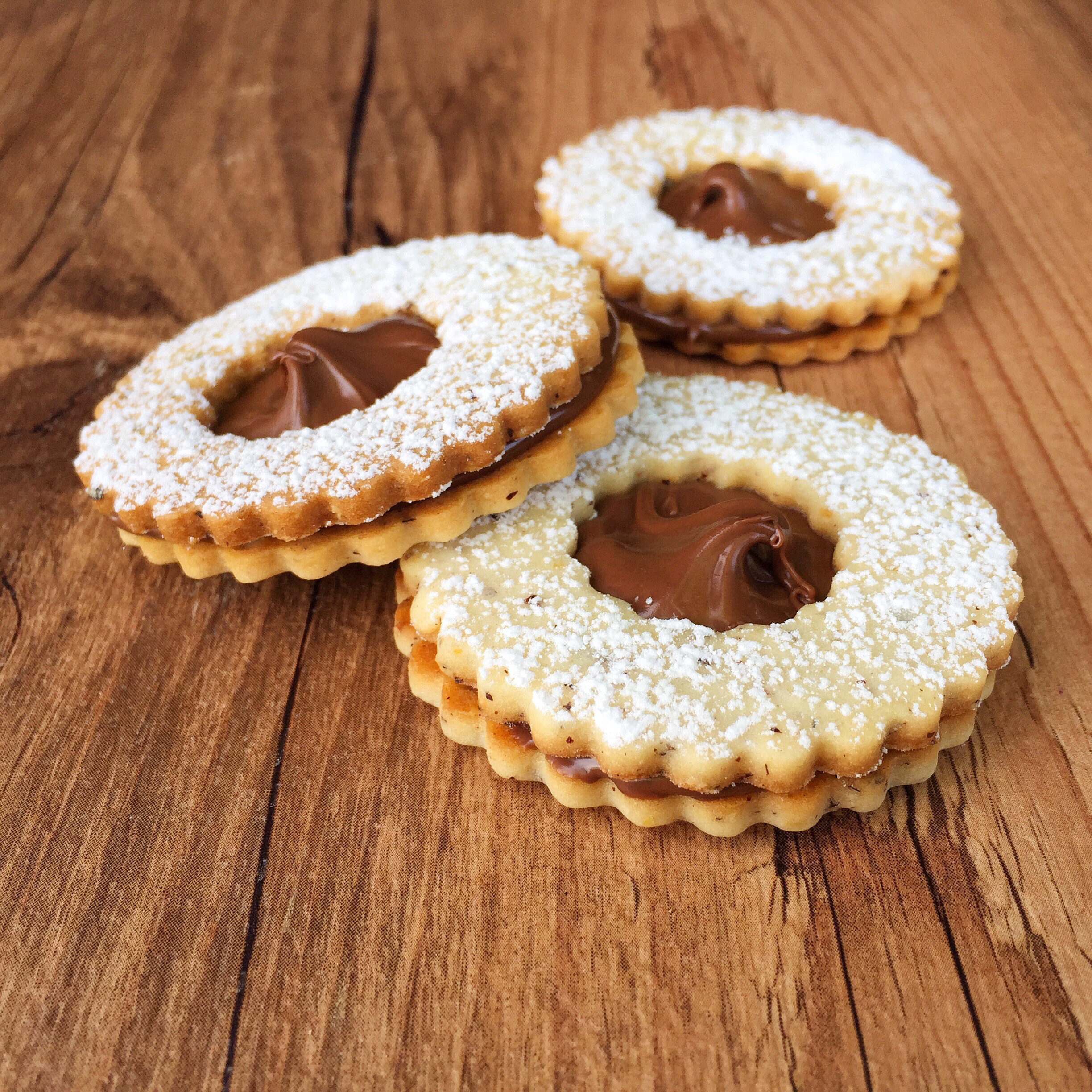 Hazelnut Cookies with Nutella Filling | RafaellaSargi.com