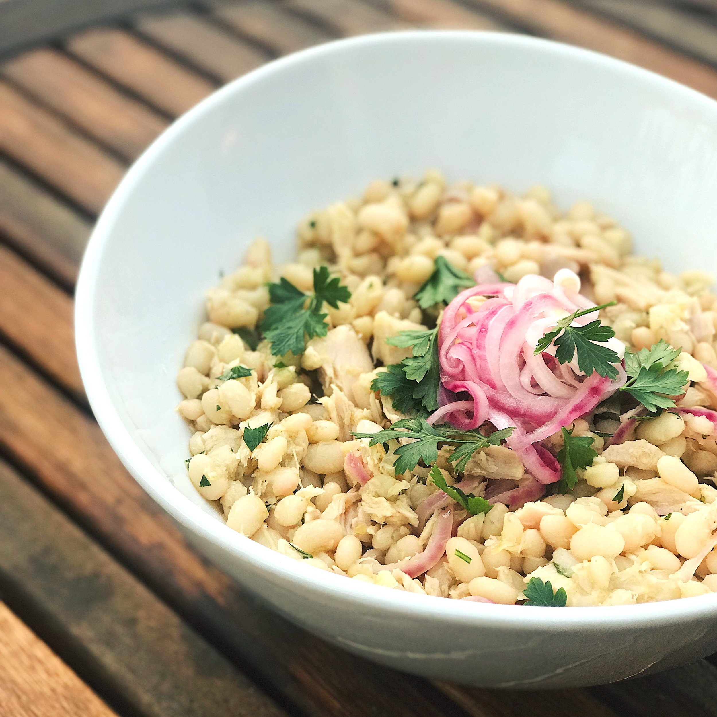 Tuna & White Bean Salad | RafaellaSargi.com