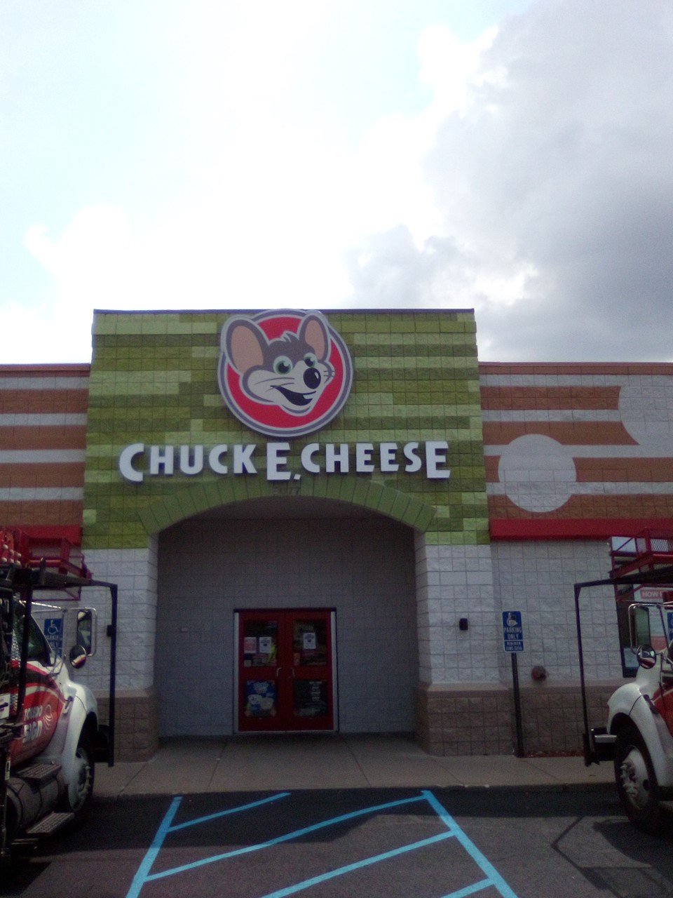 Chuck E Cheese