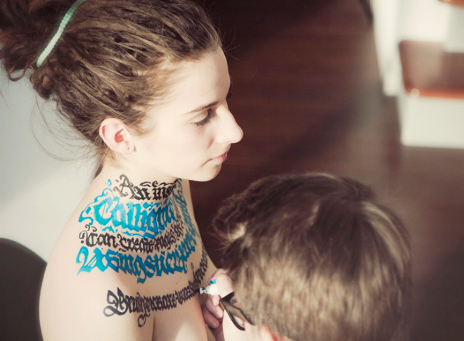 Calligraphy-on-girls_3.png