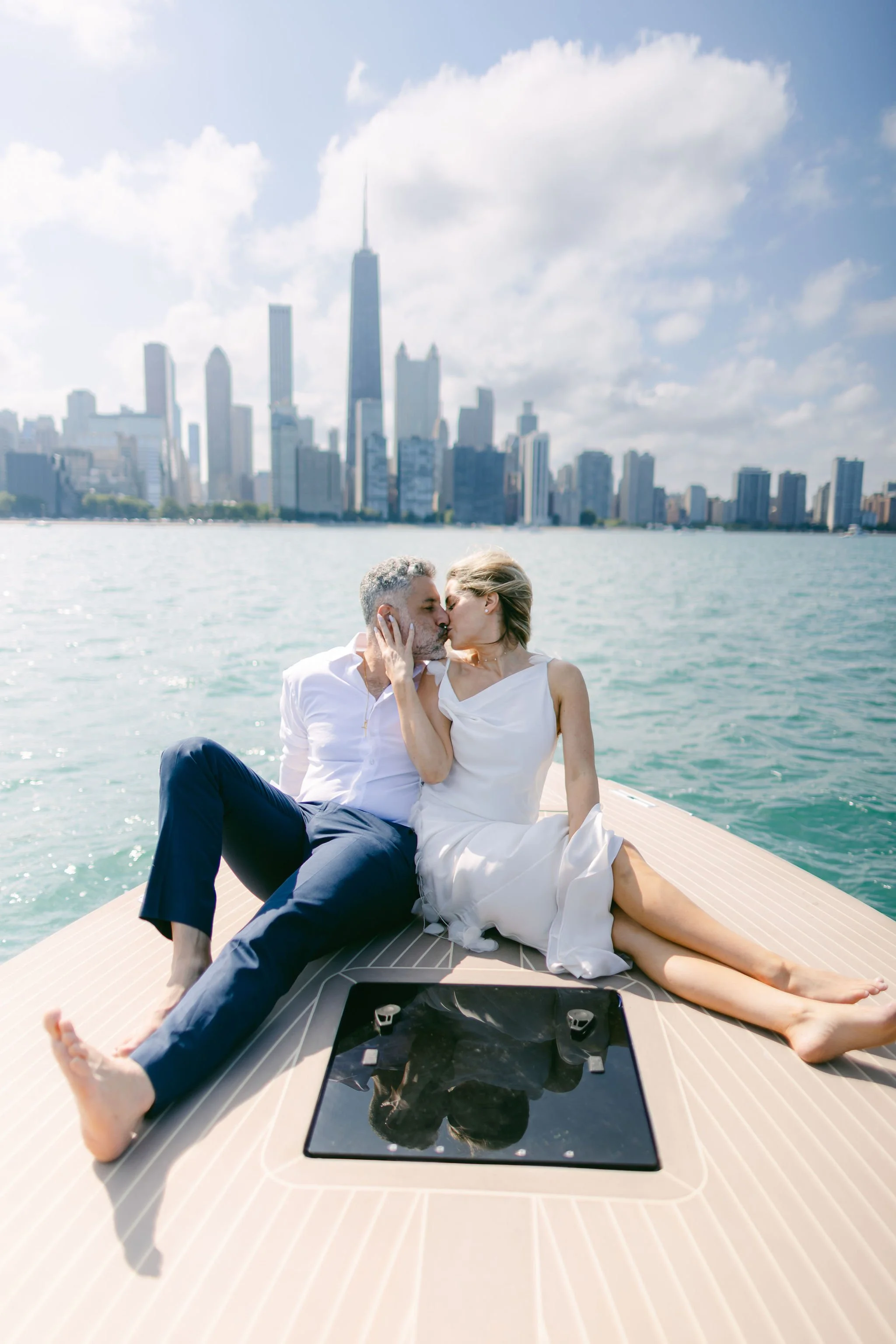 T &amp; Z’S CHICAGO PLAYPEN ENGAGEMENT SHOOT ON A BOAT