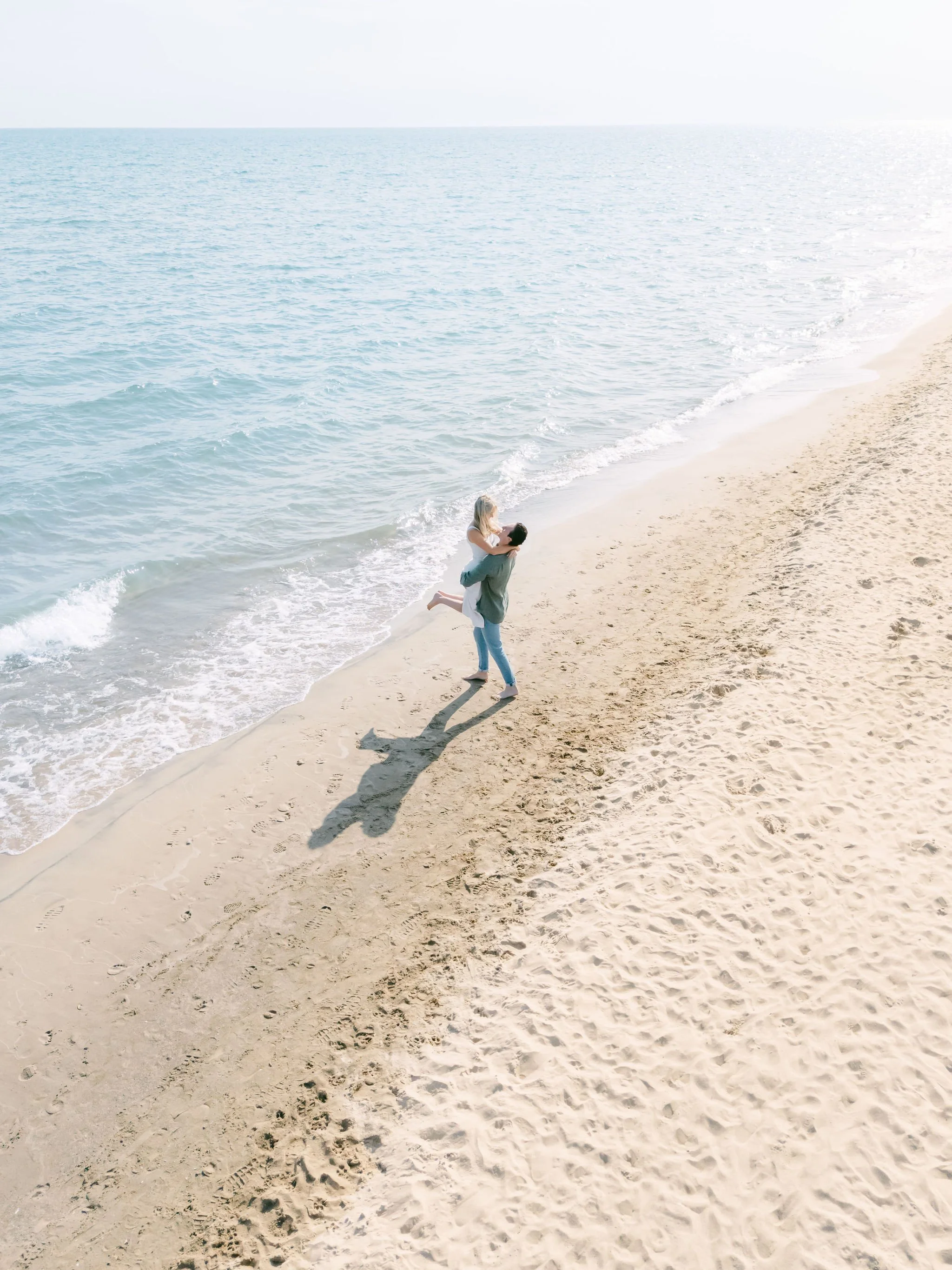 JAMIE &amp; DARBY’S NORTH SHORE BEACH ENGAGEMENT