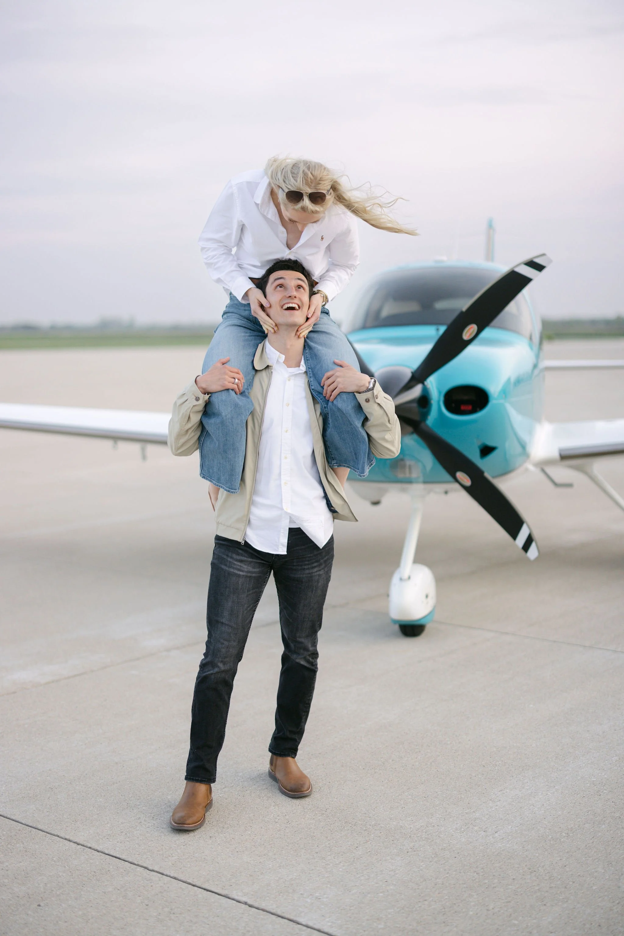 LAUREN &amp; WESTON’S AIRPORT ENGAGEMENT