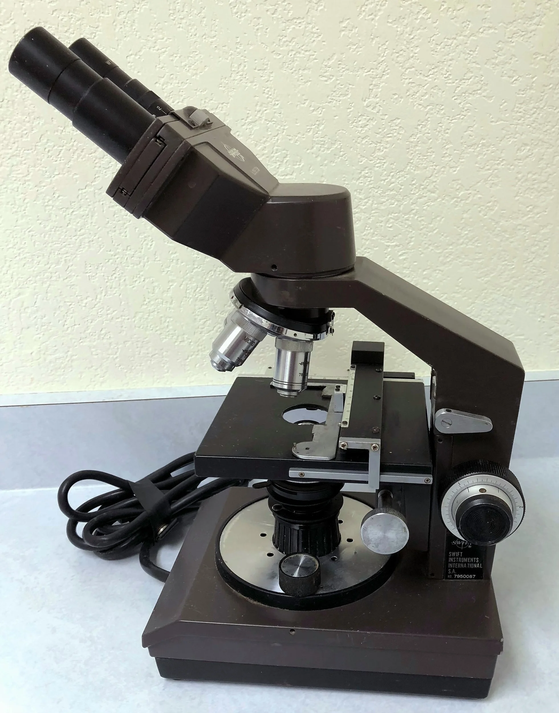 swift microscope edited 1.jpg