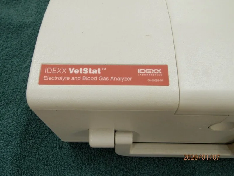SOLD 250 SOLD Idexx Vet Test 8008, Vet Stat, U/A analyzer, & IDEXX