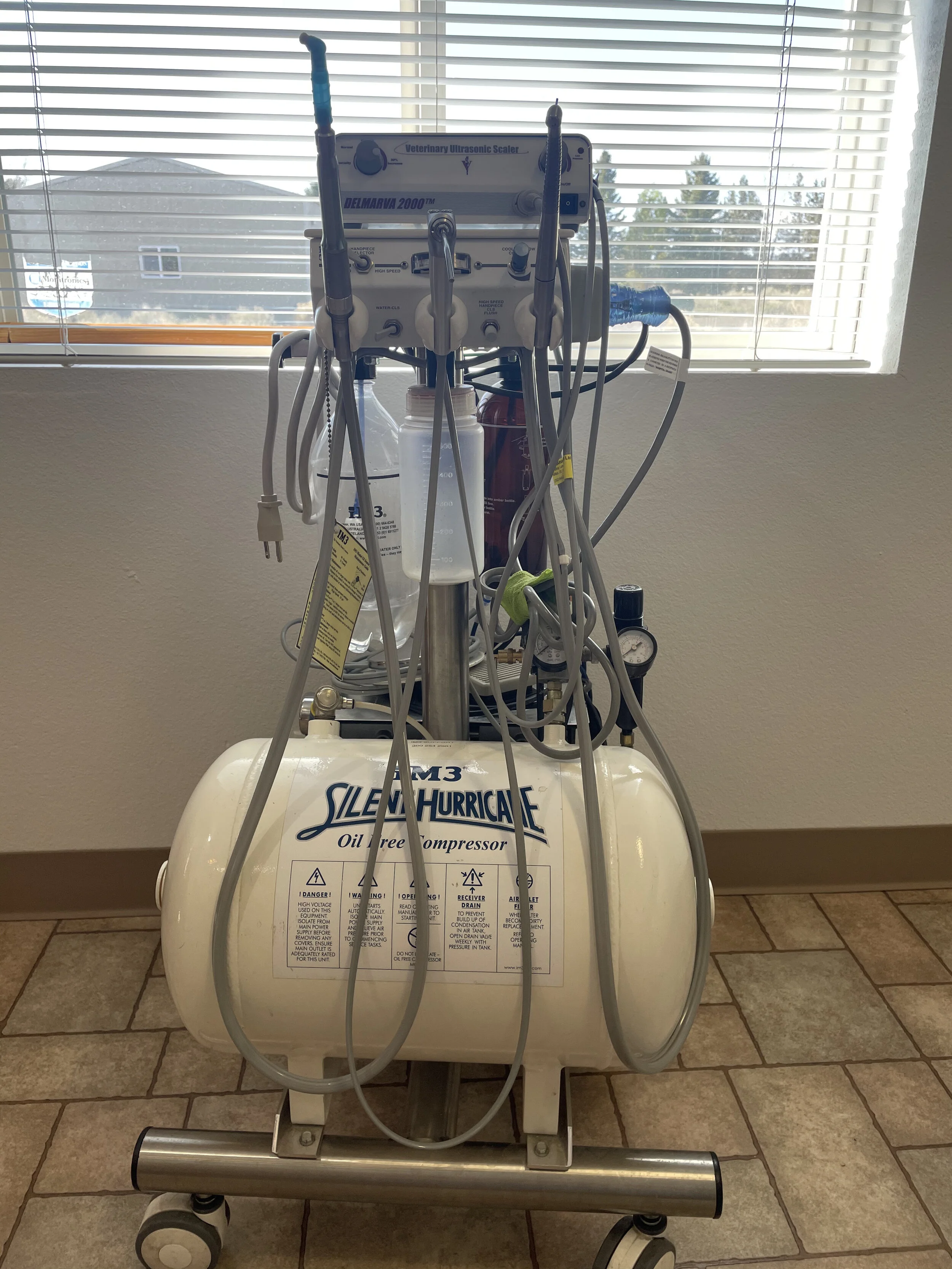 SOLD 3000 SOLD 2016 im3 GS Oil Free Dental Unit LOCAL PICK UP ONLY