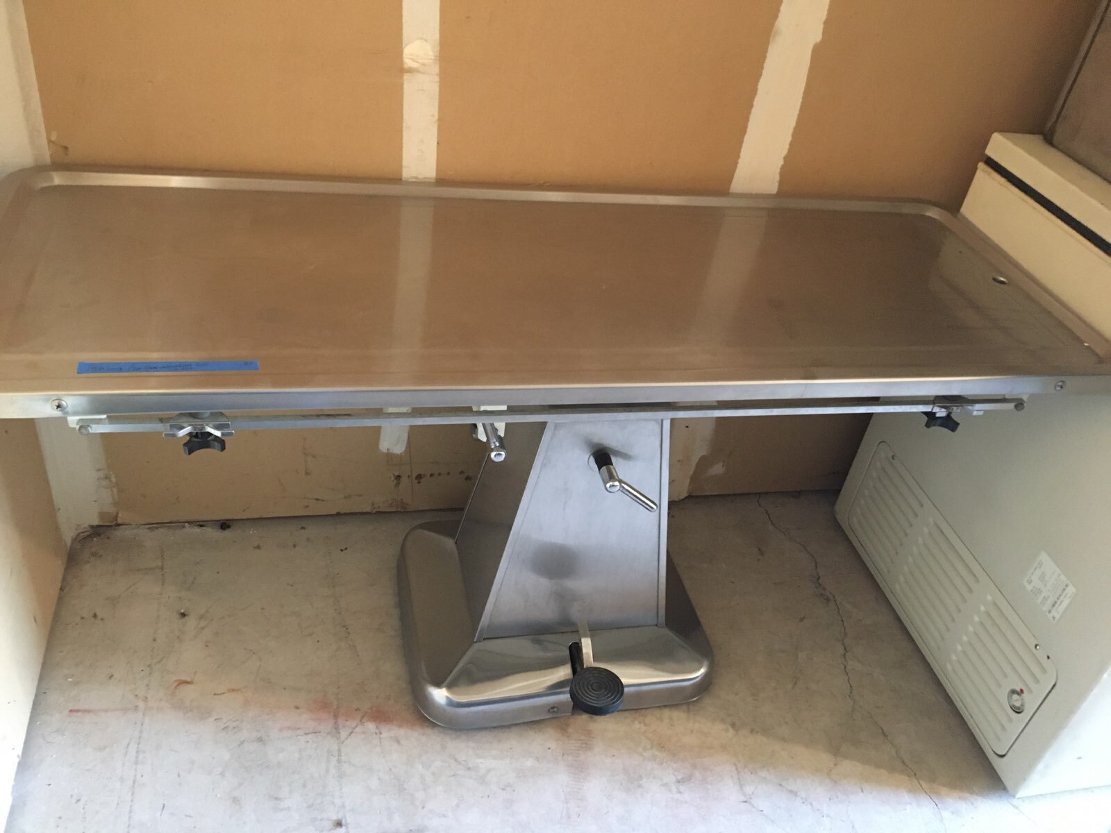 SOLD $300 SOLD Stainless Steel Surgery Table with Lift and Tilt Function -  Local Pick up only 1 hr from Redding, CA — Used Vet Equipment