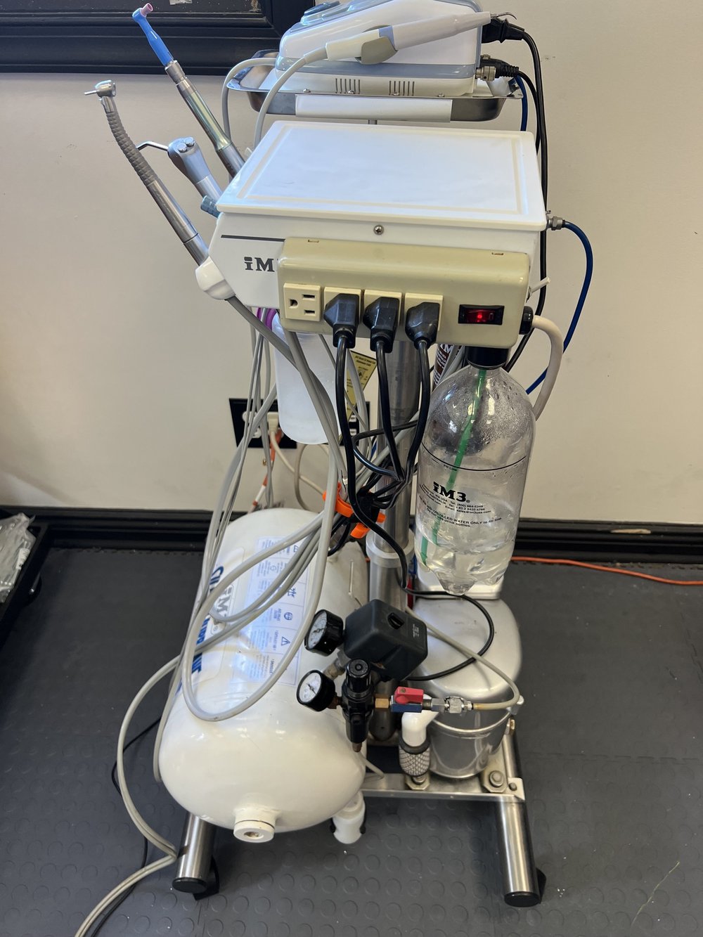 Dental machines — Used Vet Equipment