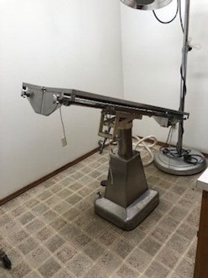 surgery table539.jpg
